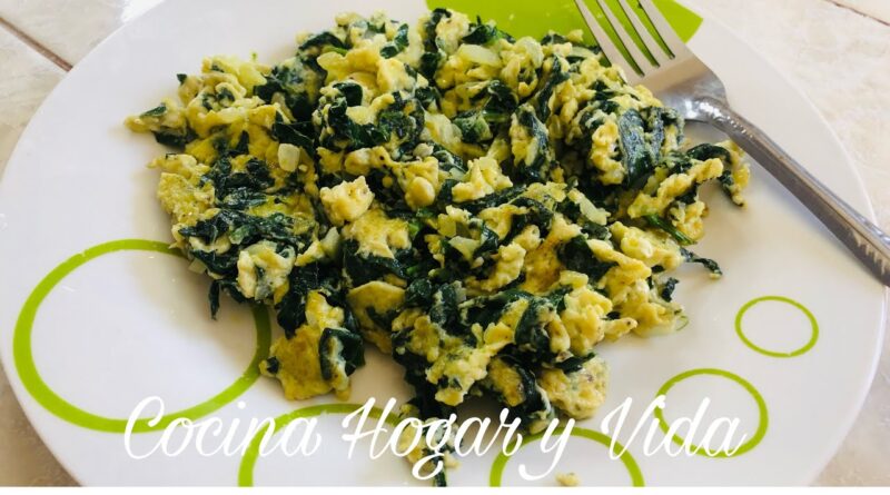 receta de espinacas con huevo