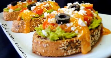 receta de tostadas de aguacate
